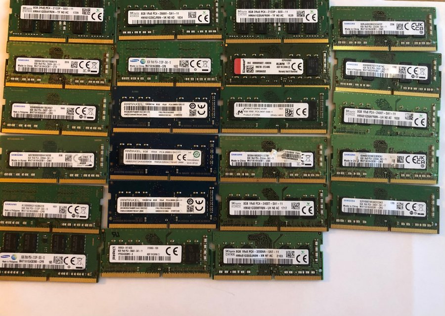 23 stycken 8GB RAM DDR4 OLIKA MÄRKEN OCH MODELLER