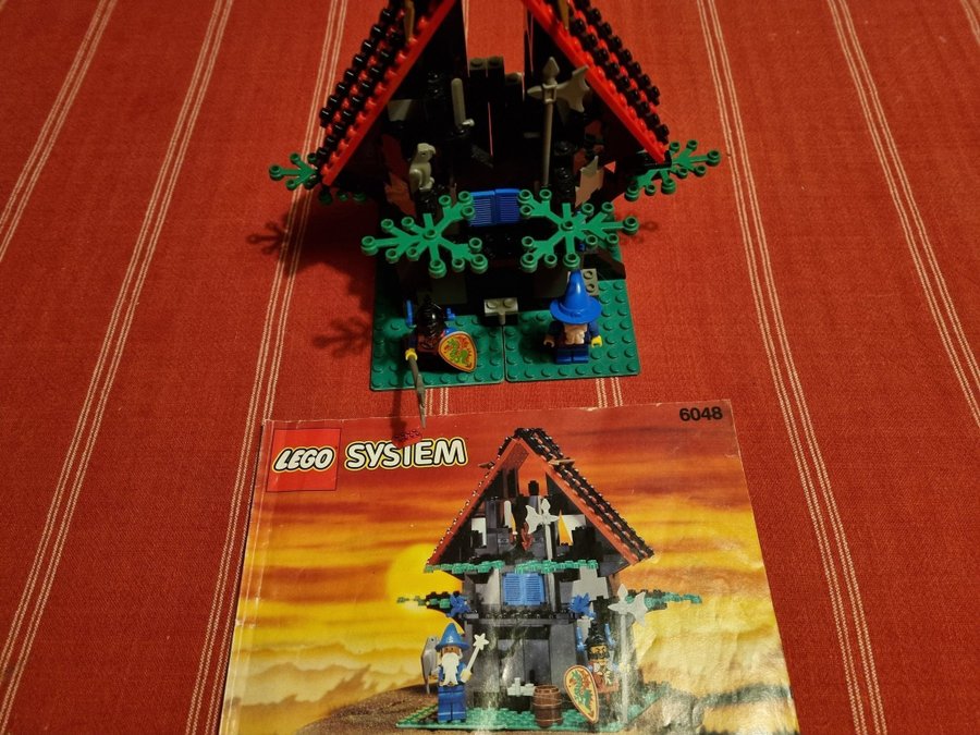 LEGO 6048 Majisto's Magical Workshop med manual