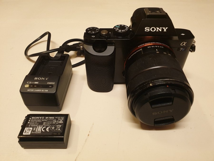 Kamerahus Sony A7S med Sony Objektiv modell: SEL1855 35-56/18-55