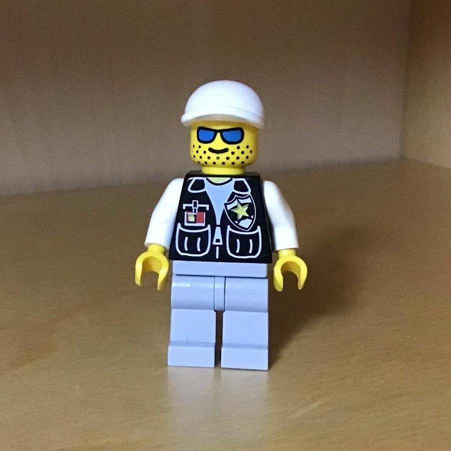 Lego Retro Buse med keps  solglasögon figur