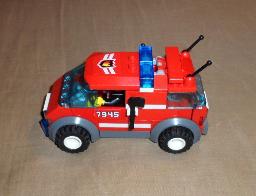 LEGO: Brandbil från set 7945 (Town / City)