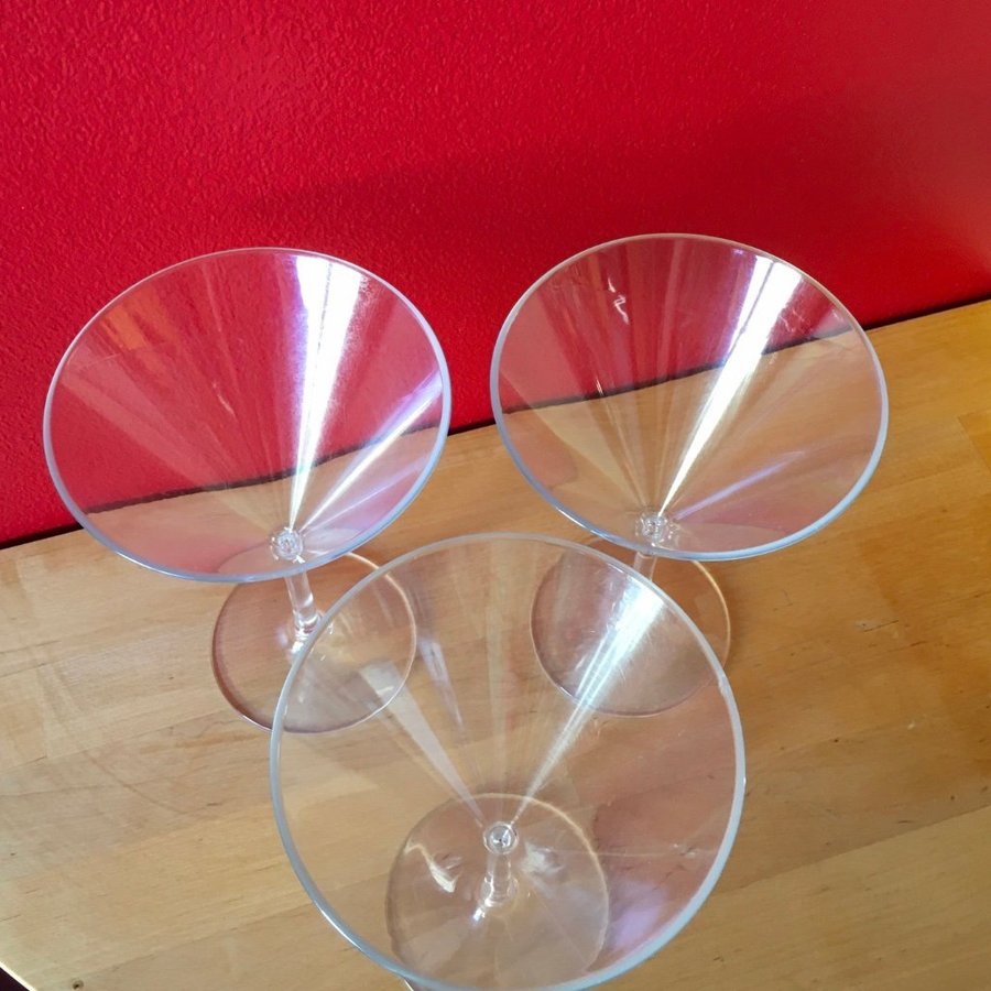 Sex stycken cocktailglas i plast märkta ”rotex” Belgium
