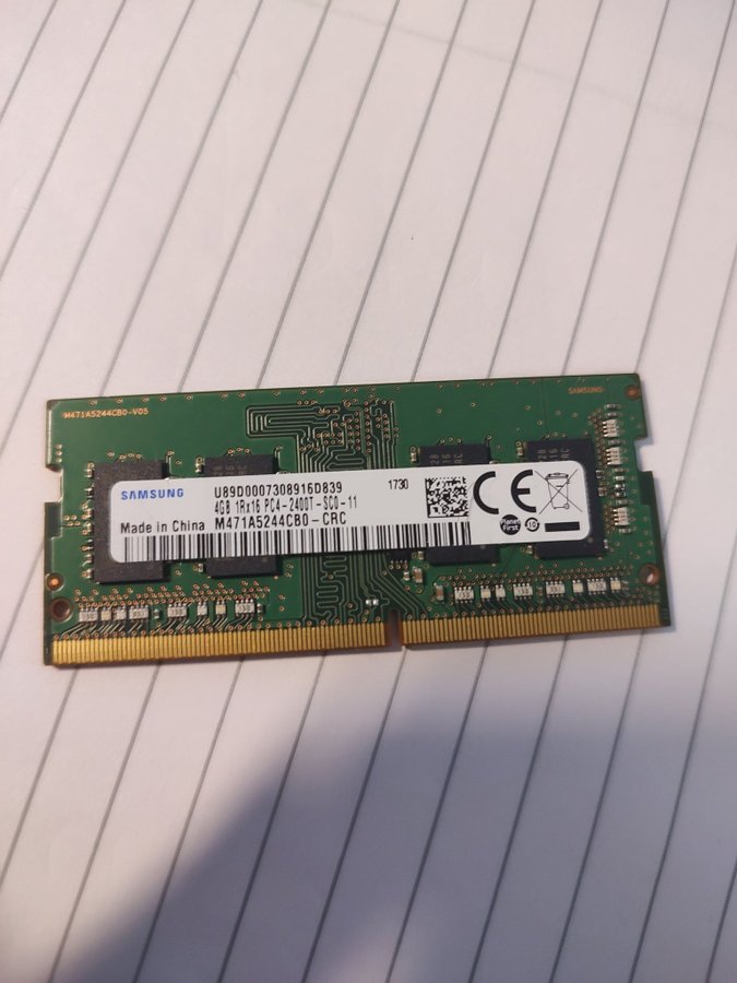 Samsung 4GB DDR4 1Rx16 PC4 - 2400T