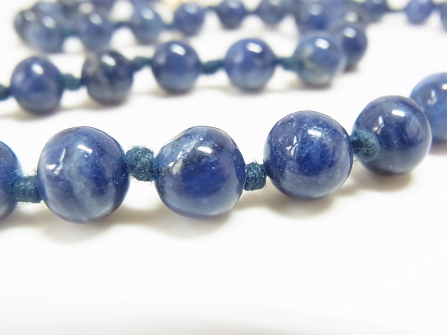 Kungsblått lapis lazuli halsband