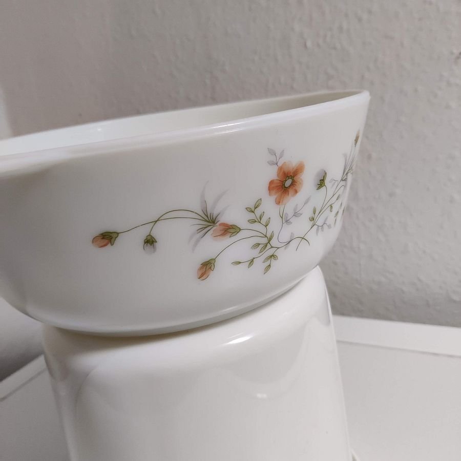 PYREX ENGLAND SKÅL KAROTT EMILY PEARS BLOMSTERMOTIV VACKERT