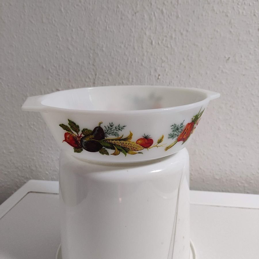 PYREX ENGLAND SKÅL KAROTT MED MOTIV GRÖNSAKER VINTAGE LÄCKER!!