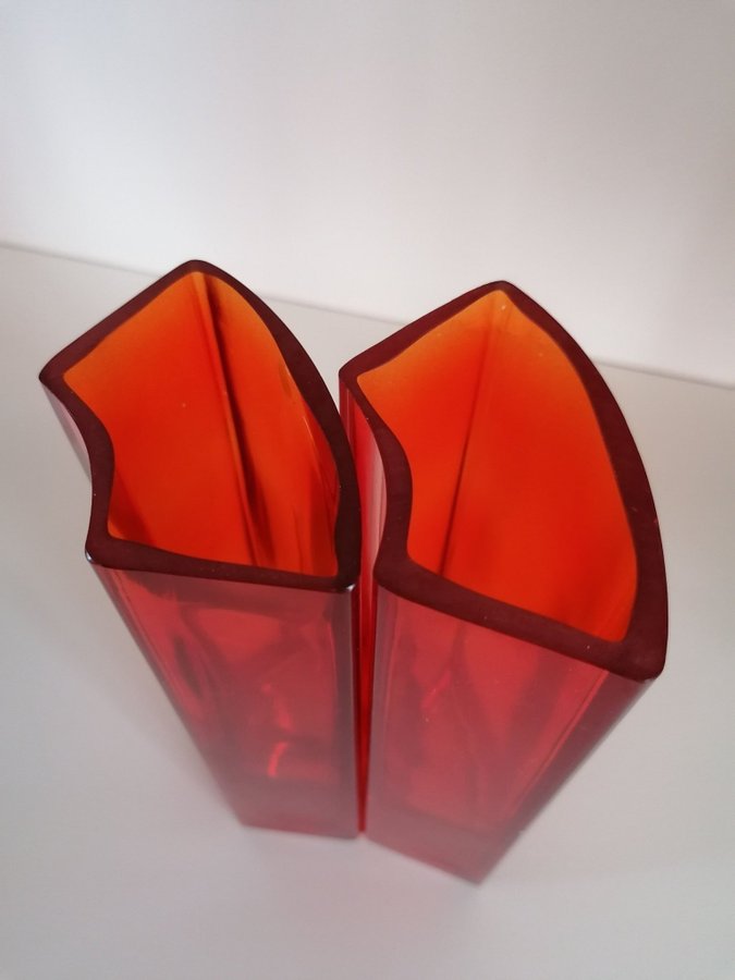 Två vaser vas IKEA av Per Ivar Ledang orange/röda Utmärkt skick!