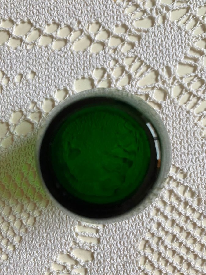 Glas Selterglas snoddas Gullaskruf grön