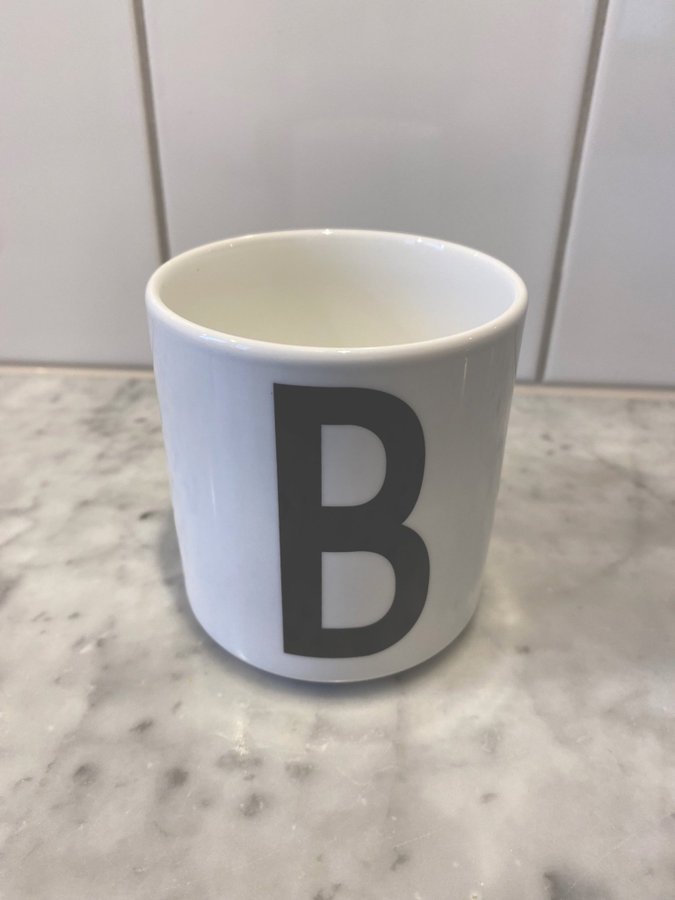 Design Letters Mugg Porcelain by Arne Jacobsen Its koral