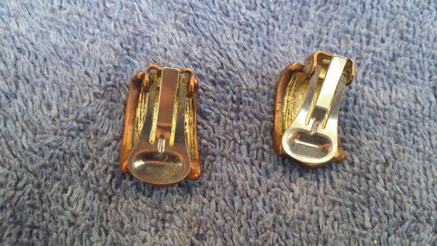 örhängen clips Guld/Brons/Orange metall 80-tal ca 15 x 20 mm