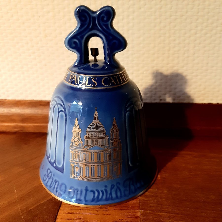 1977 Annual New Year Bell Saint Paul´s Cathedral, London by Bing  Grondahl.