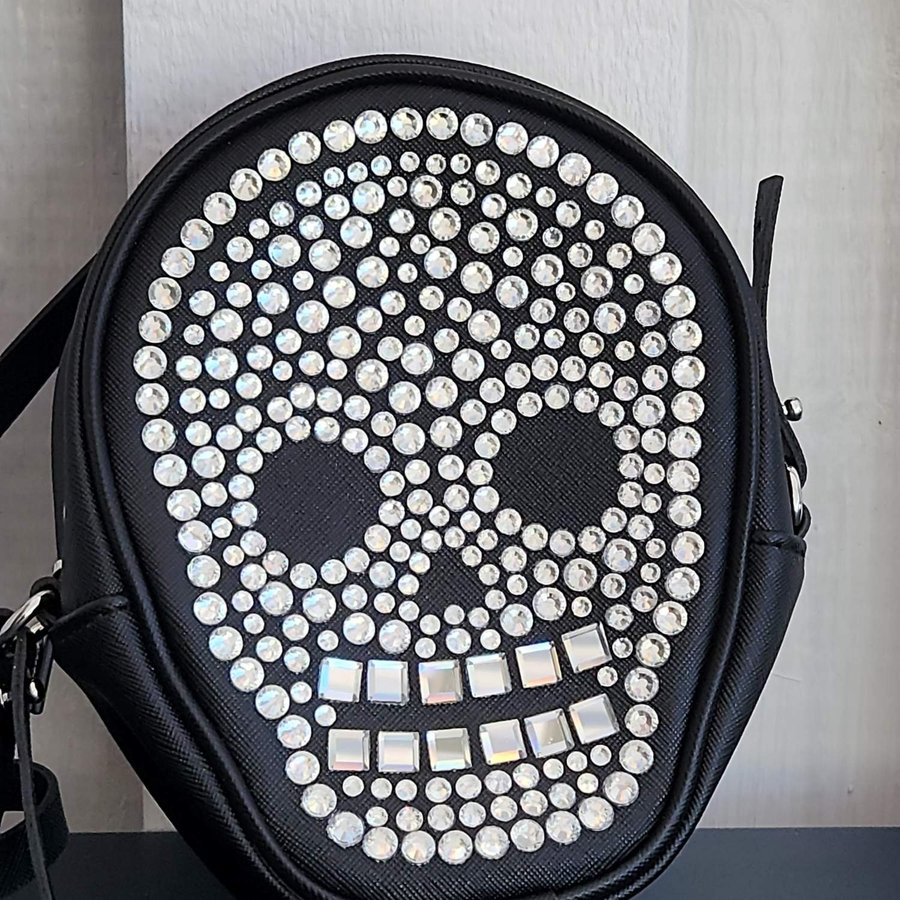 Bath  Body Works Skull Black Cross Body Bag Bling