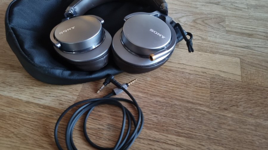 Hörlurar Sony MDR-1A (Annons2)