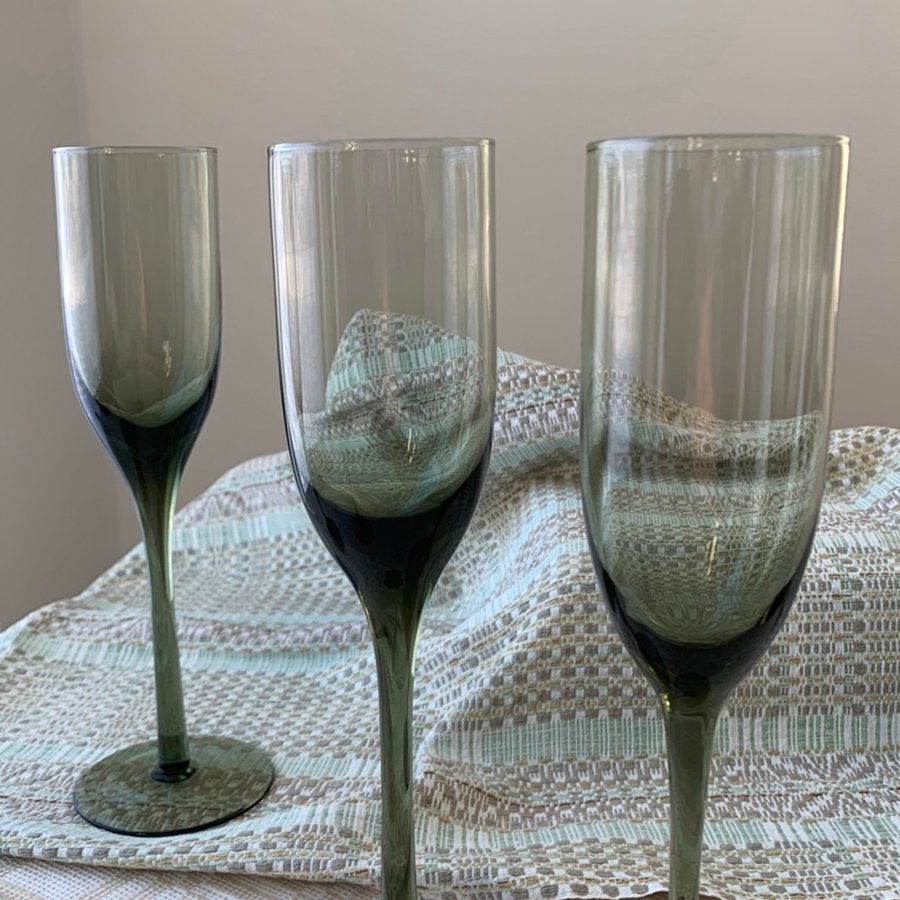 5st CHAMPAGNEGLAS rökig gröngrå färg art deco stil