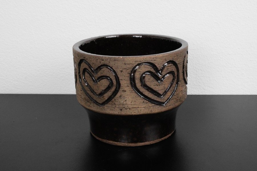 Laholm Keramik | 1892 | Ytterkruka Med Hjärtan