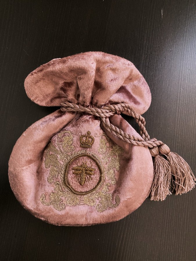 Mauve  guld pouch i sammet clutch rosa lila broderi geting fest