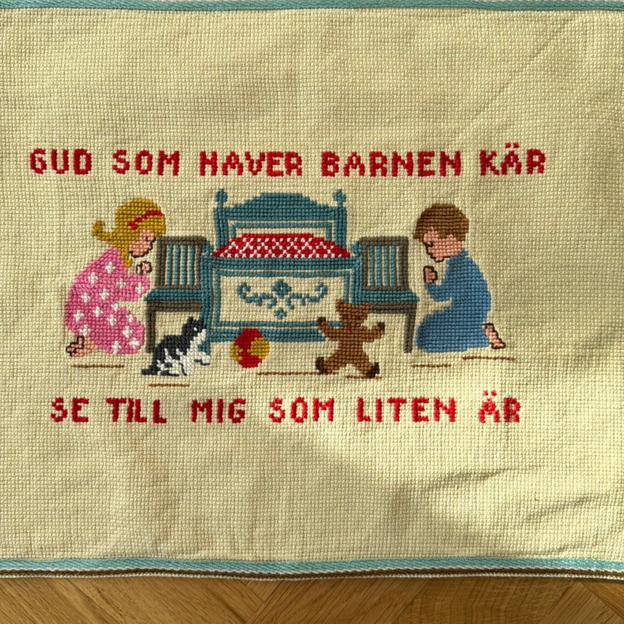 Vacker väggbonad Gud som haver barnen kär bonad barnrum barn