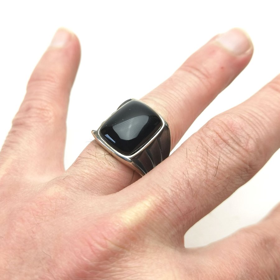 Moderne sterling sølv herrering med sort onyx sten