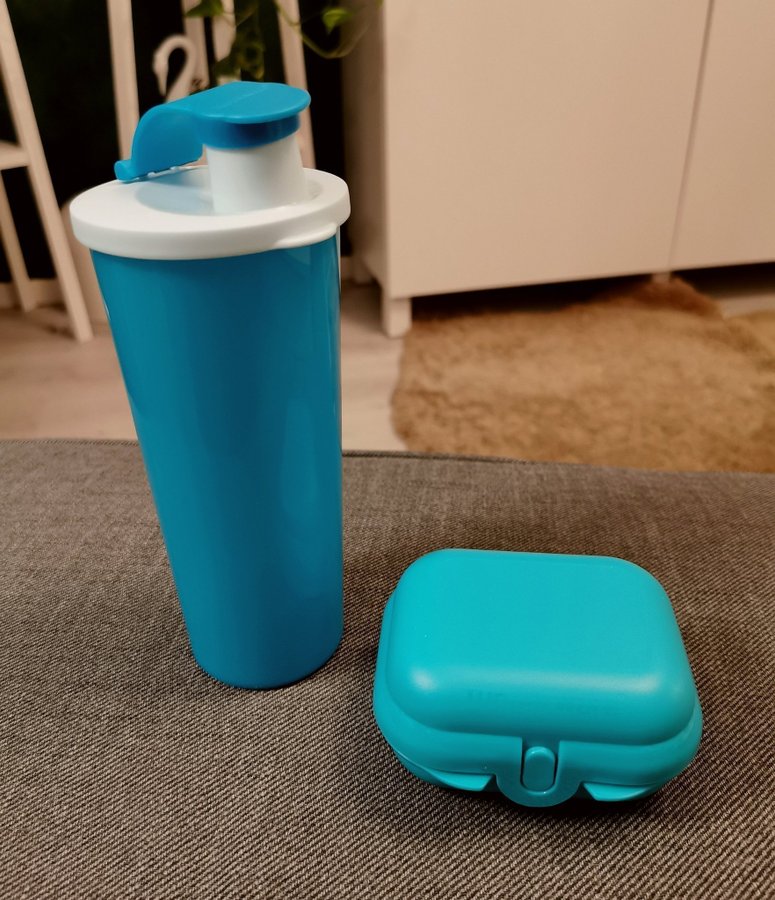 Tupperware - Set med bägare och babuska - Nya!