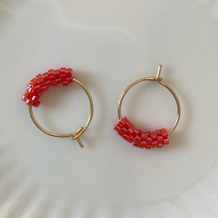 Hoop dainty earrings TINT 15mm - Berry Red