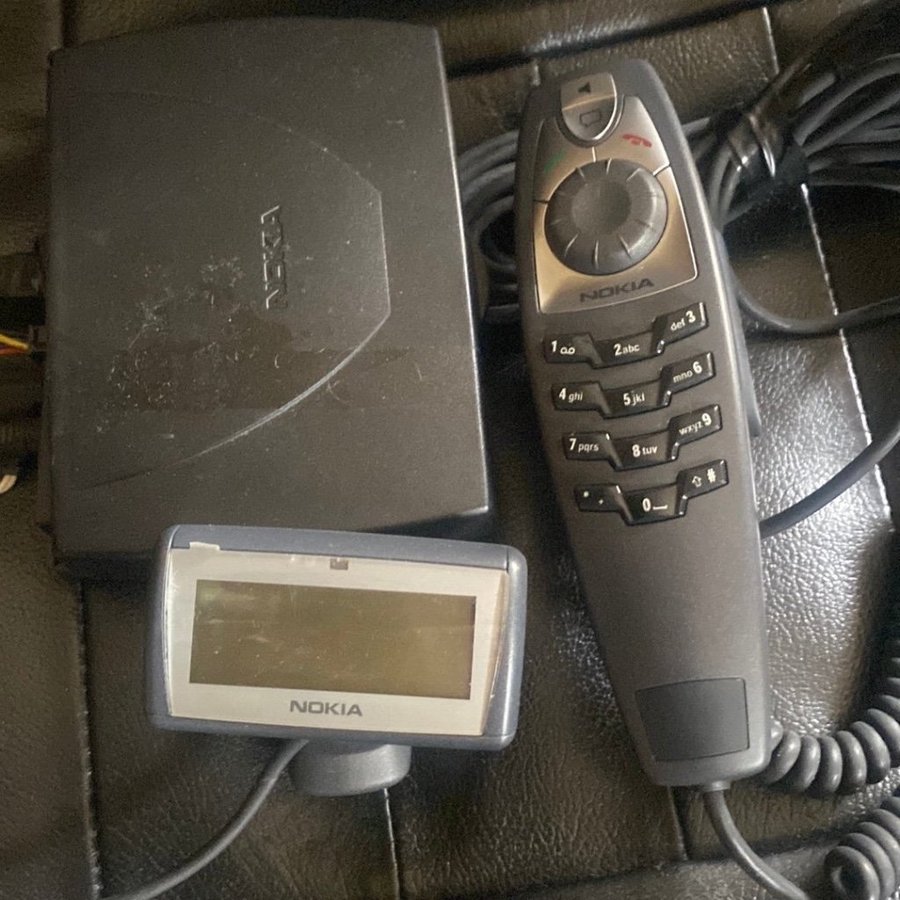 Nokia 810