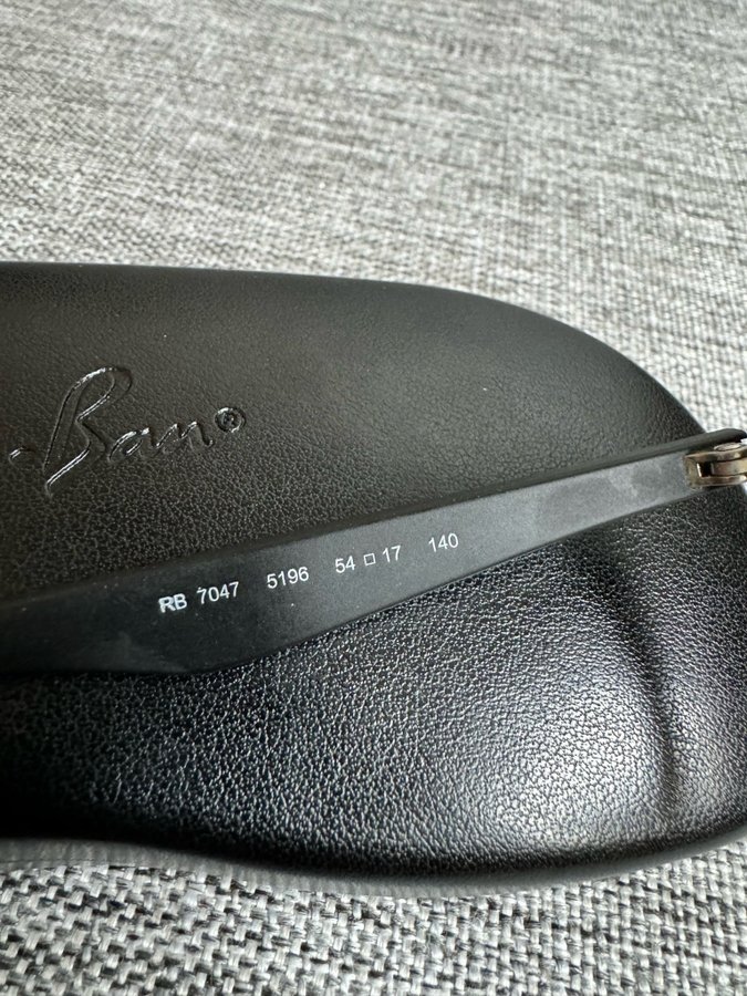 Ray Ban bågar RB 7047