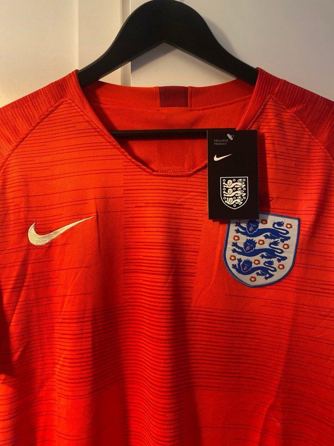 Nike England röd storlek M