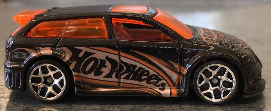 Hot Wheels Audacious 1:64