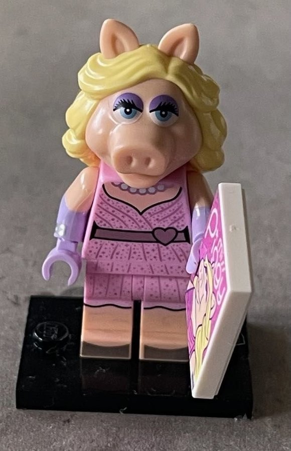 LEGO Minifigures. The Muppets. (71033) miss Piggy