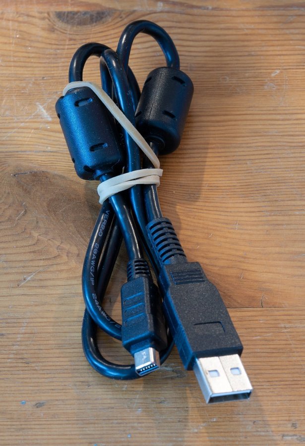 USB-kabel. USB -> 12-pinsanslutning