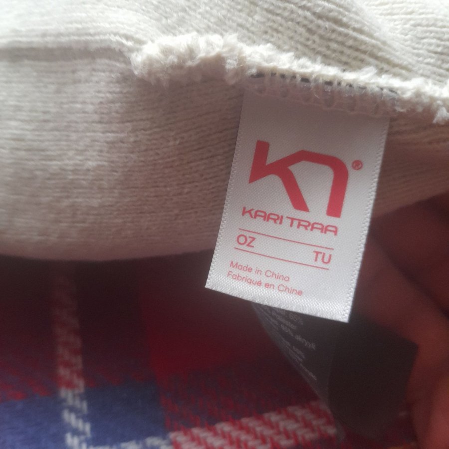 Kari Traa. One size. Used. In good condition.