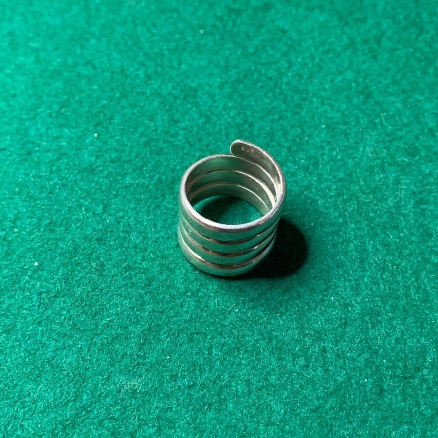 Ring i silver