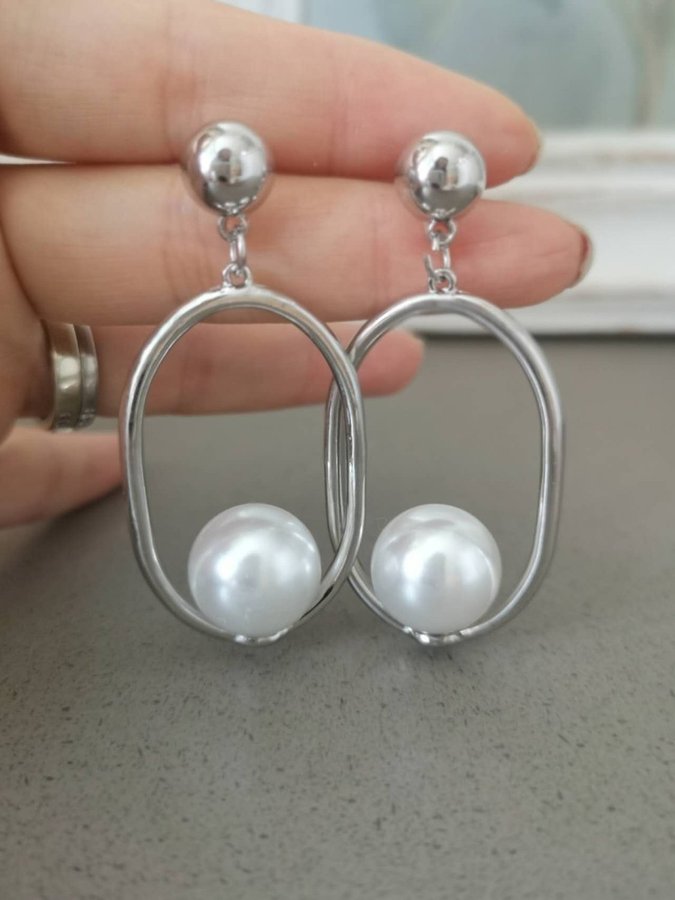 silverpläterade örhängen med pärlorsilver 925 stud