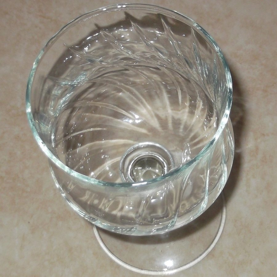 Unikt Vackert mönstrat Glas 17cm Klarglas Romantiskt Elegant Hög Fot Dricksglas