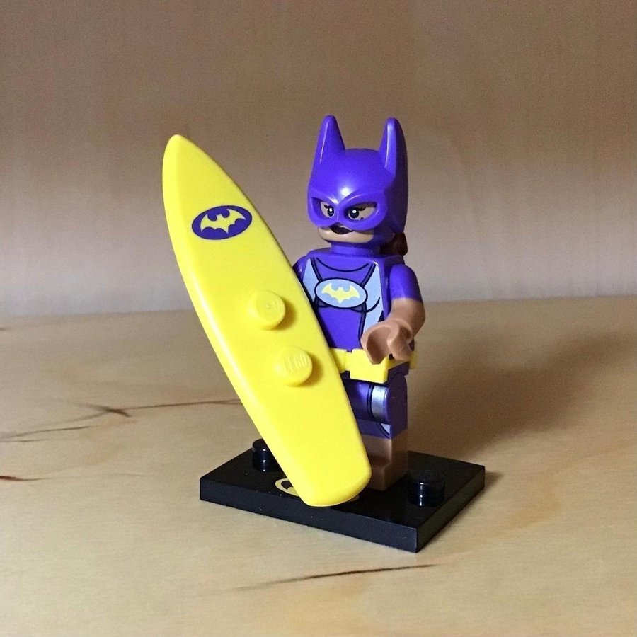 Lego Batgirl Surfare Cmf Surf tjej Batman figur minifigur