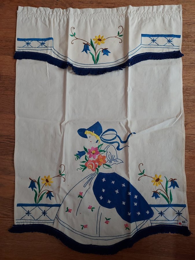 Paradhandduk 20/30-tal Handbroderad Bredd 56 cm/Längd 795 cm