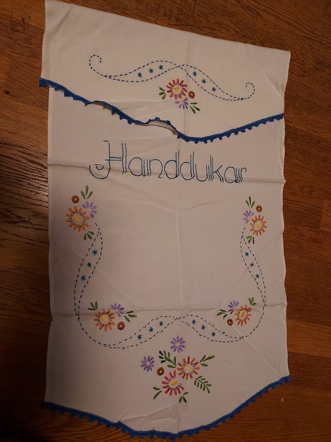 Paradhandduk Handbroderad 20-tal Bredd 47 cm/Längd ca 79 cm