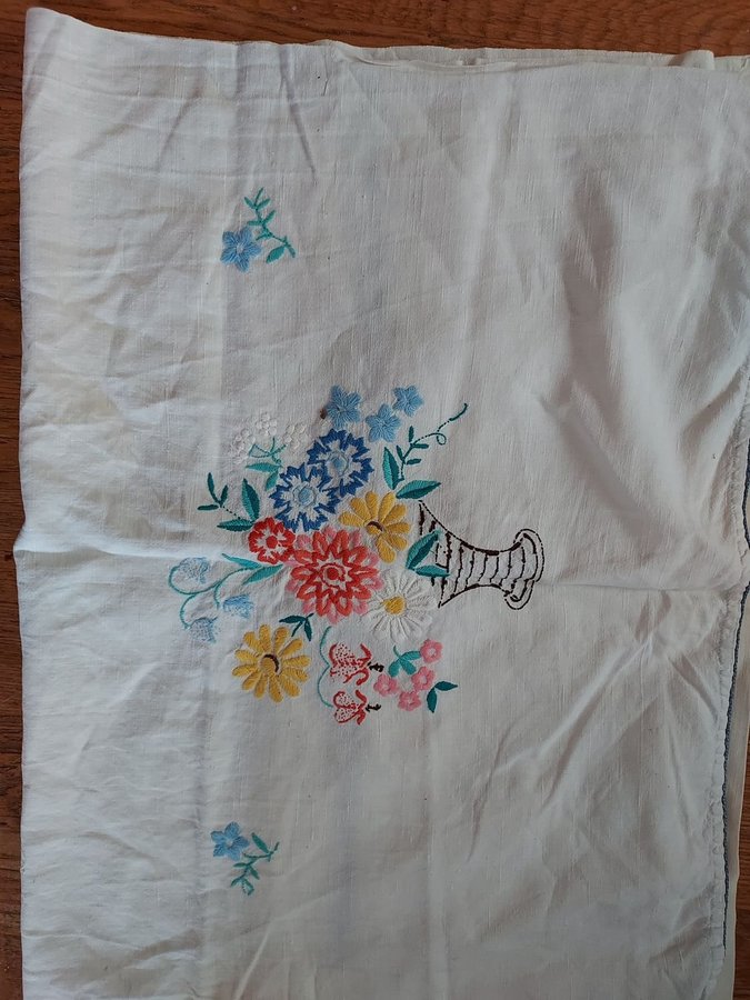 Paradhandduk 40-tal Handbroderad Bredd 56 cm/Längd 85 cm