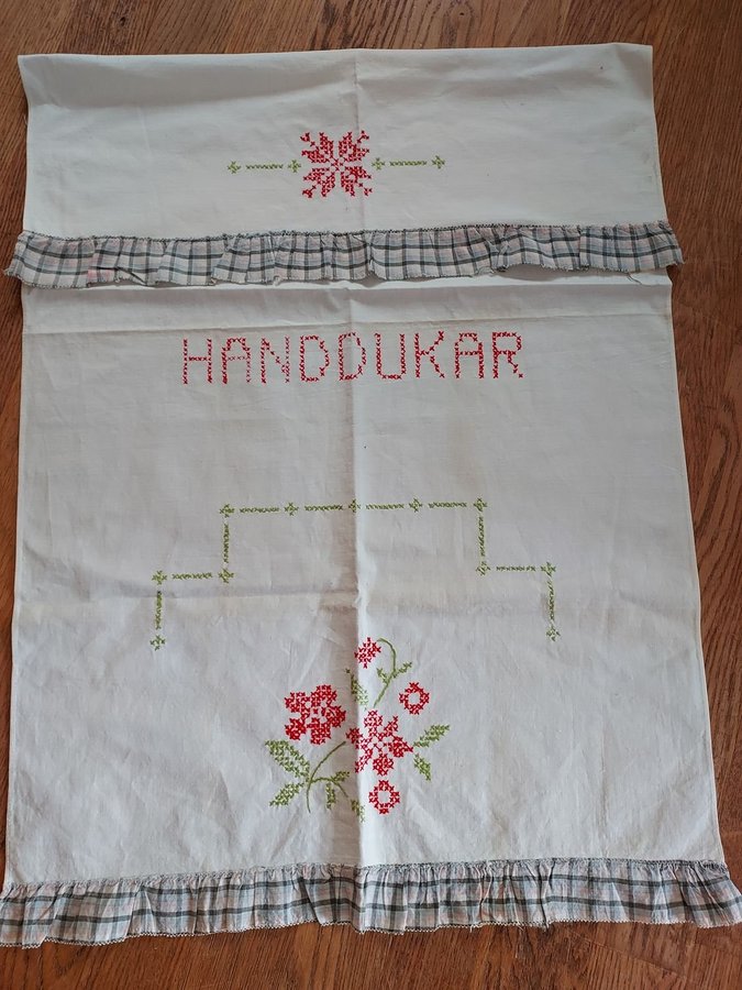 Paradhandduk 40-tal Handbroderad Bredd 515 cm/Längd 67 cm