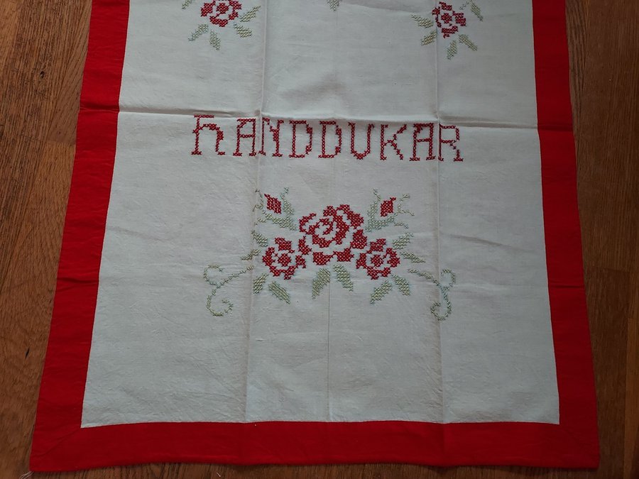 Paradhandduk JUL 40-tal Handbroderad Bredd 58 cm/Längd 755 cm