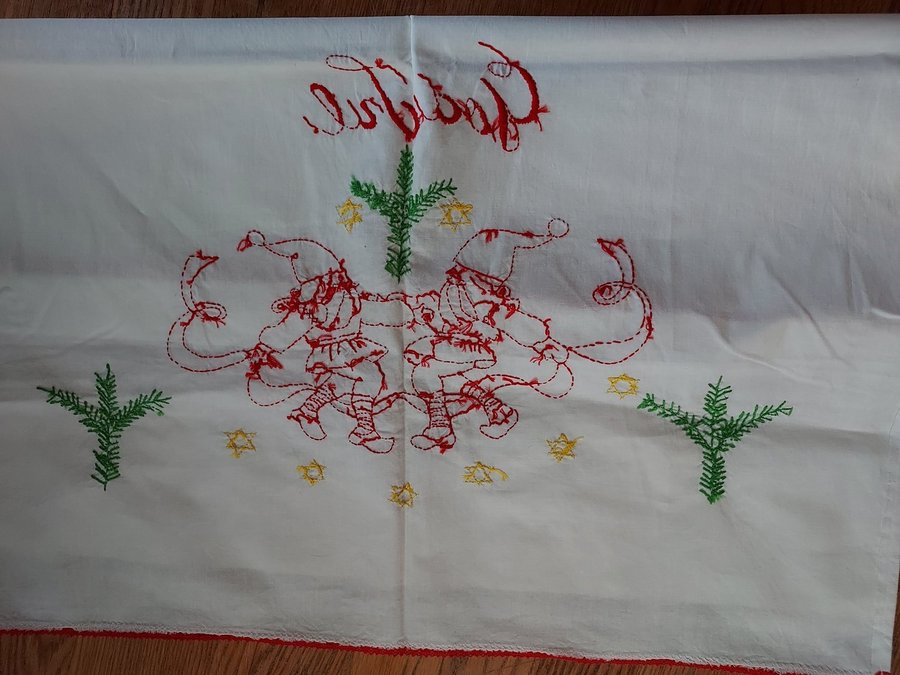 Paradhandduk JUL handbroderad Bredd 665 cm/Längd 83 cm