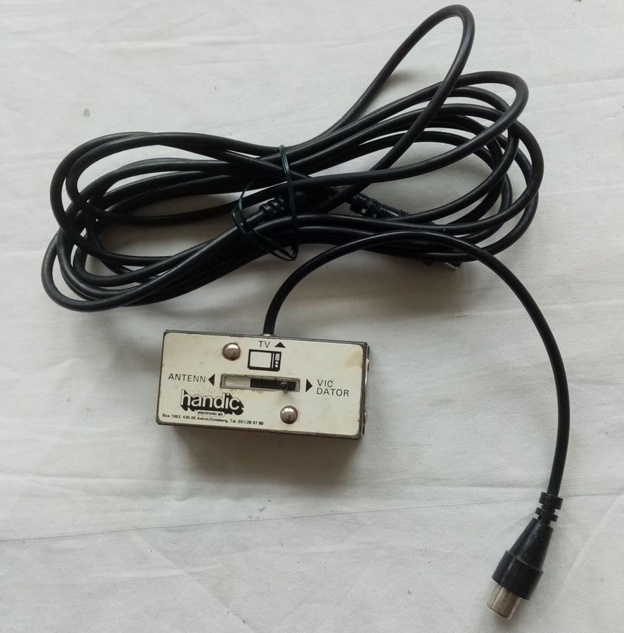 TV-Antenn-Dator Omkopplare Handic (Vit) + RF-Sladd (Svart) - Commodore 64 - C64