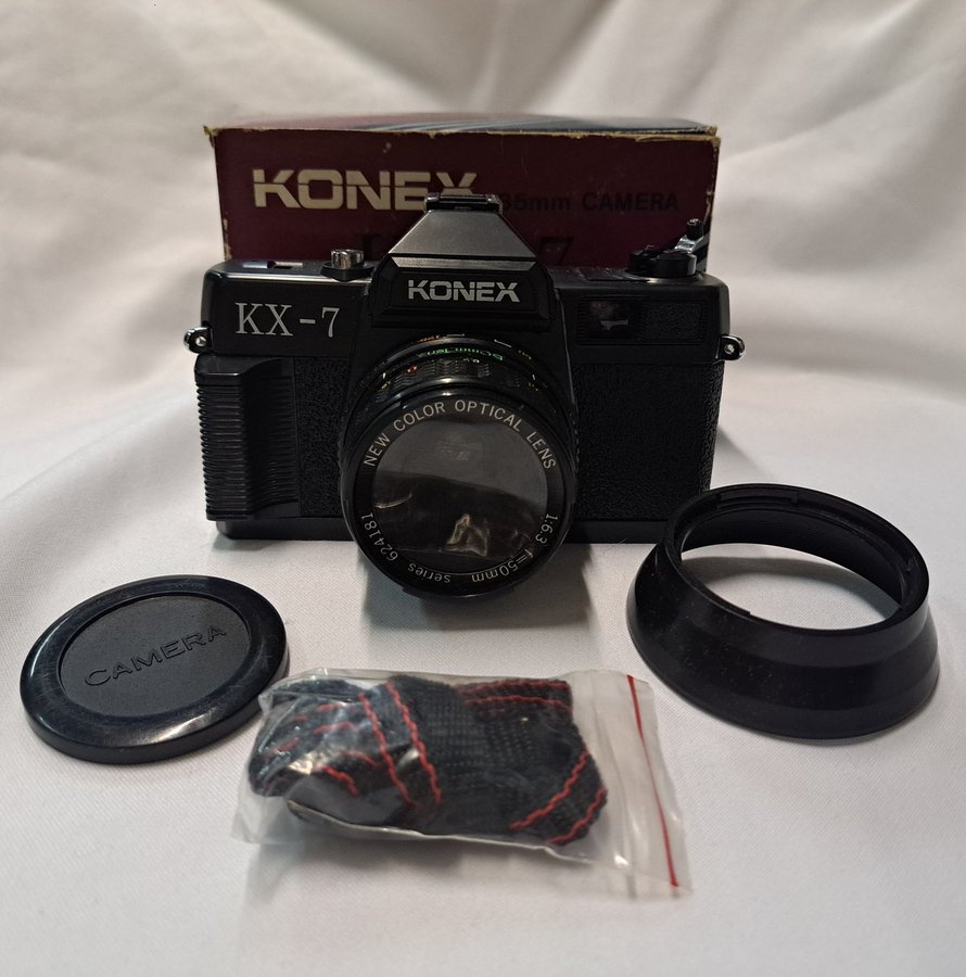 Vintage KONEX 35mm Camera KX-7 made in Taiwan