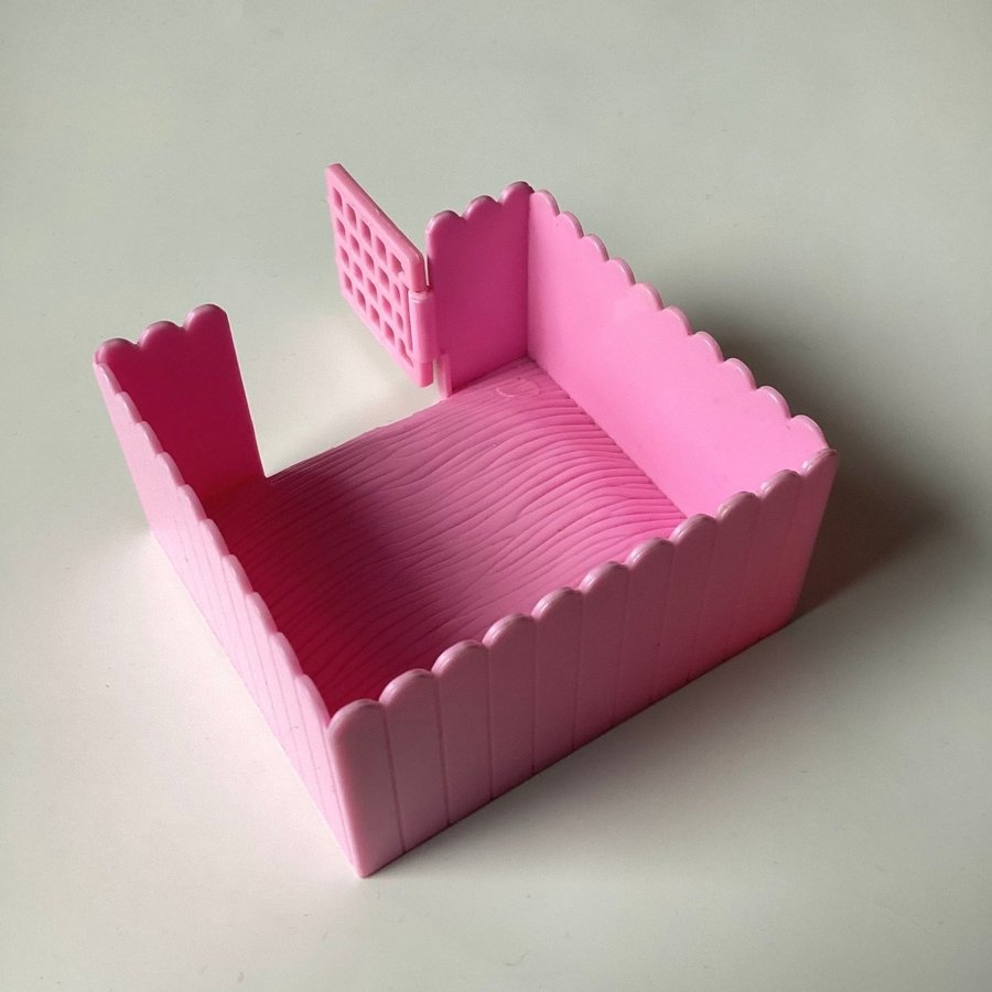 Rosa bur 8x8cm hage Barbie Sindy mfl med dörr För kaniner hund hästar föl Djur