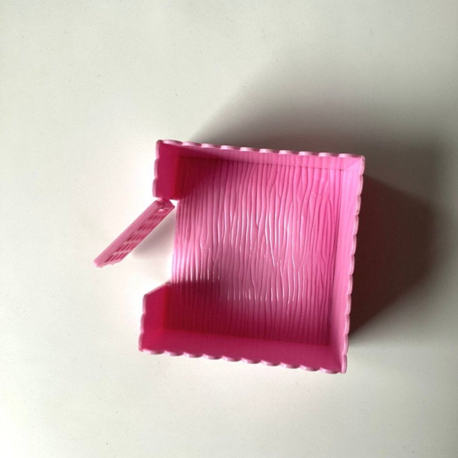 Rosa bur 8x8cm hage Barbie Sindy mfl med dörr För kaniner hund hästar föl Djur