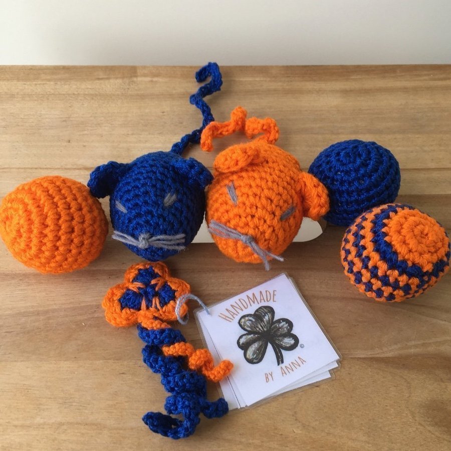 HANDMADE BY ANNA 6-pack Virkade Kattleksaker • möss/bollar • Blå/Orange • Nya!