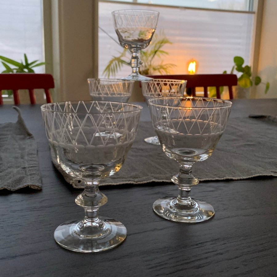 5 Sickan Kosta Boda Design Vicke Lindstrand likörglas avec