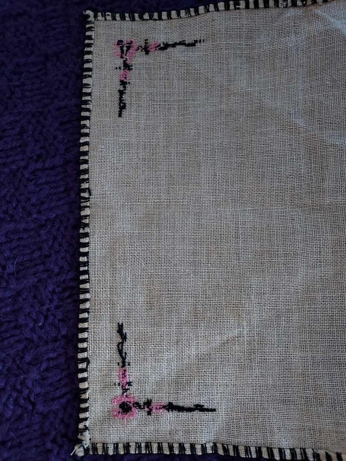 duk BEIGE linne Handbroderad 23x 23 cm !