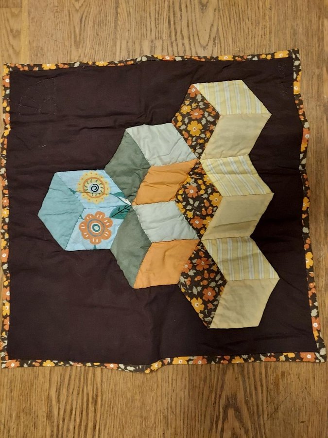 väggdekoration patchwork HANTVERK 40x39 cm !