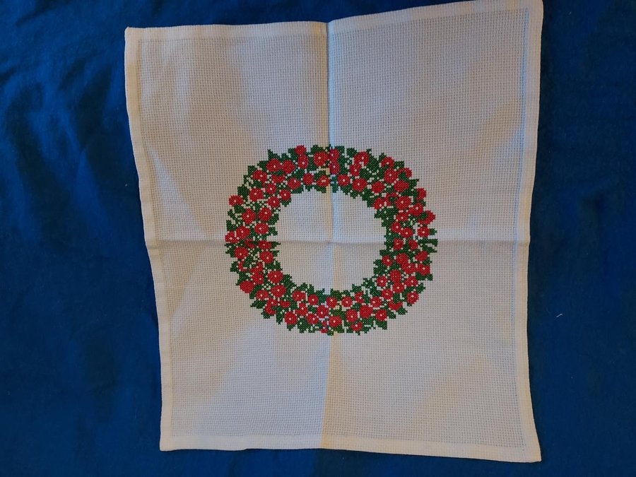 julduk Aidaväv VIT handbroderad 39x43 cm !